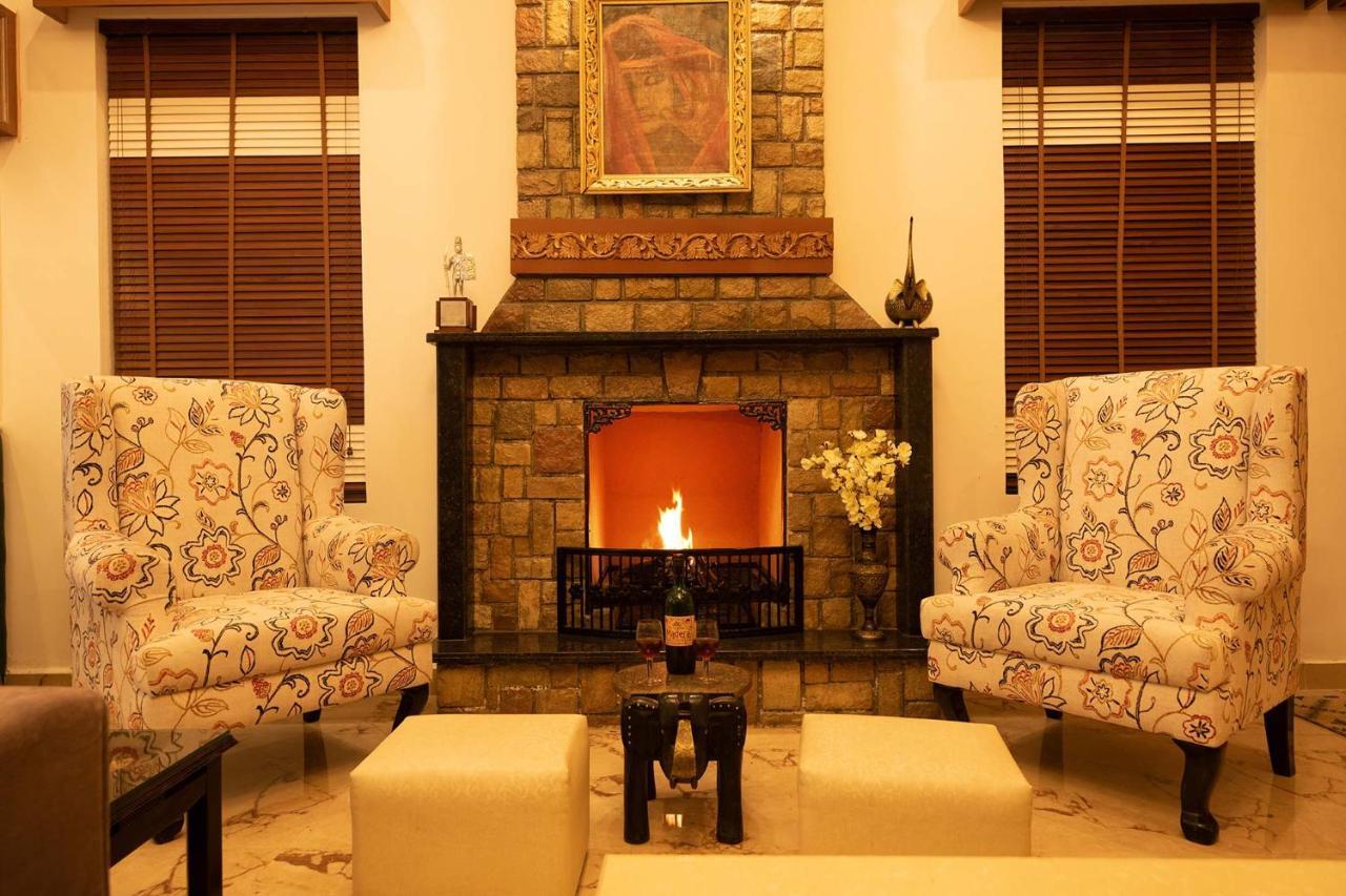 Stayvista At Silveroaks Cottage Dehradun Bagian luar foto