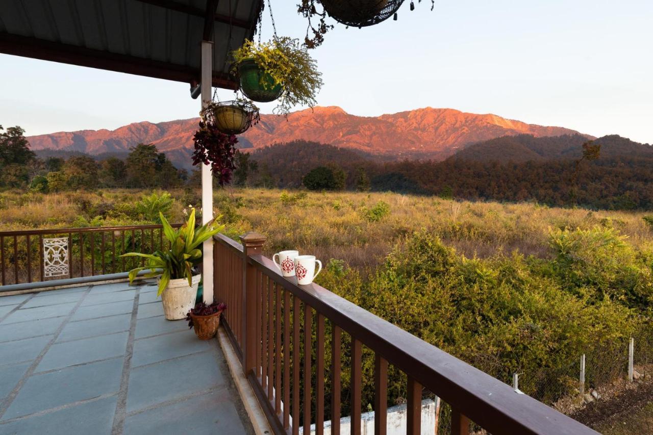 Stayvista At Silveroaks Cottage Dehradun Bagian luar foto