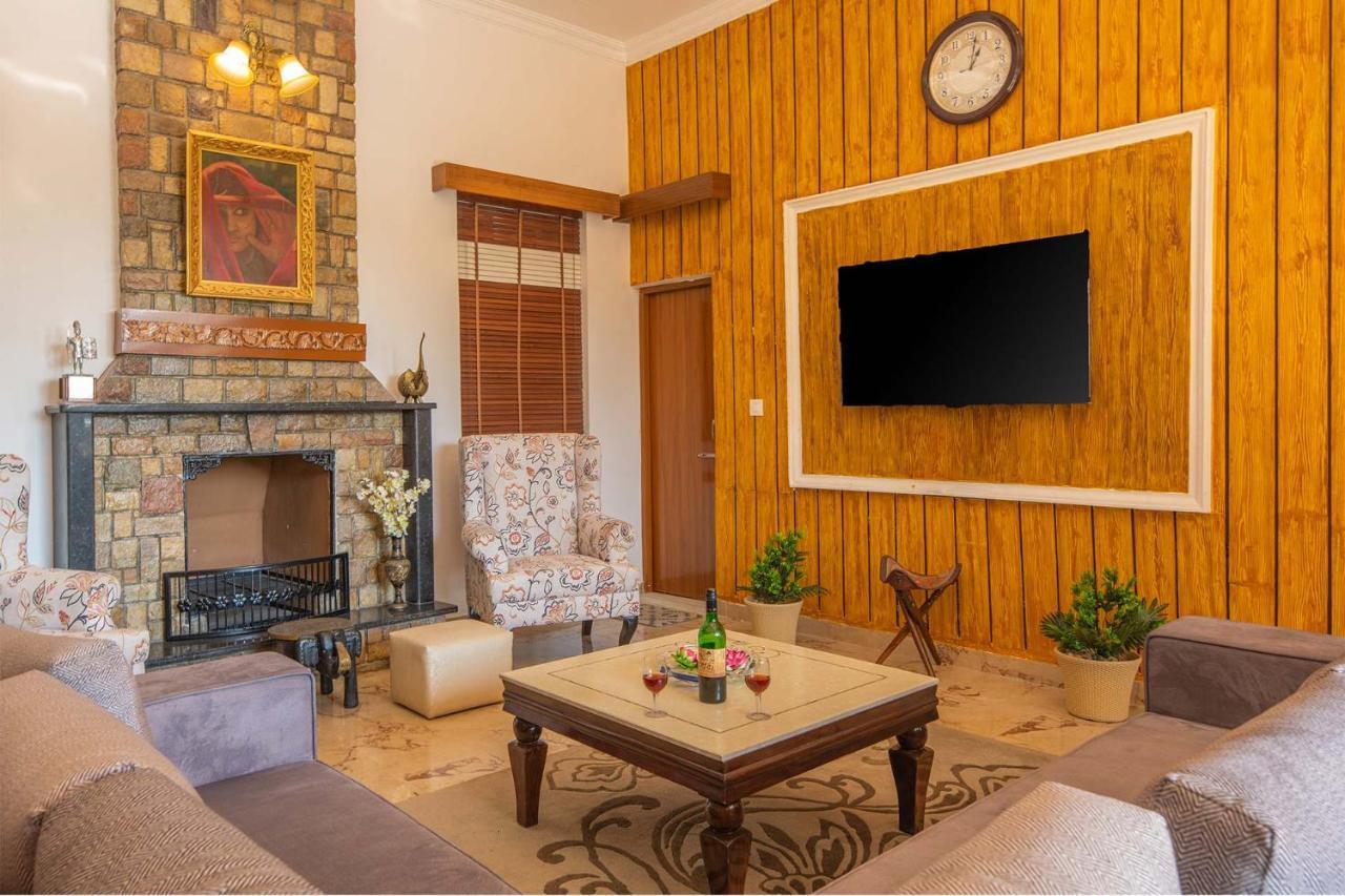 Stayvista At Silveroaks Cottage Dehradun Bagian luar foto