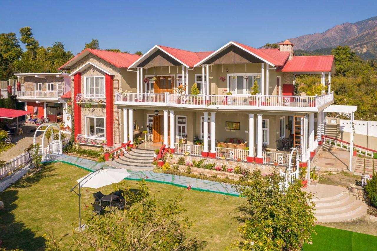 Stayvista At Silveroaks Cottage Dehradun Bagian luar foto
