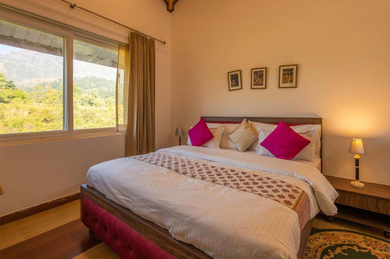 Stayvista At Silveroaks Cottage Dehradun Bagian luar foto