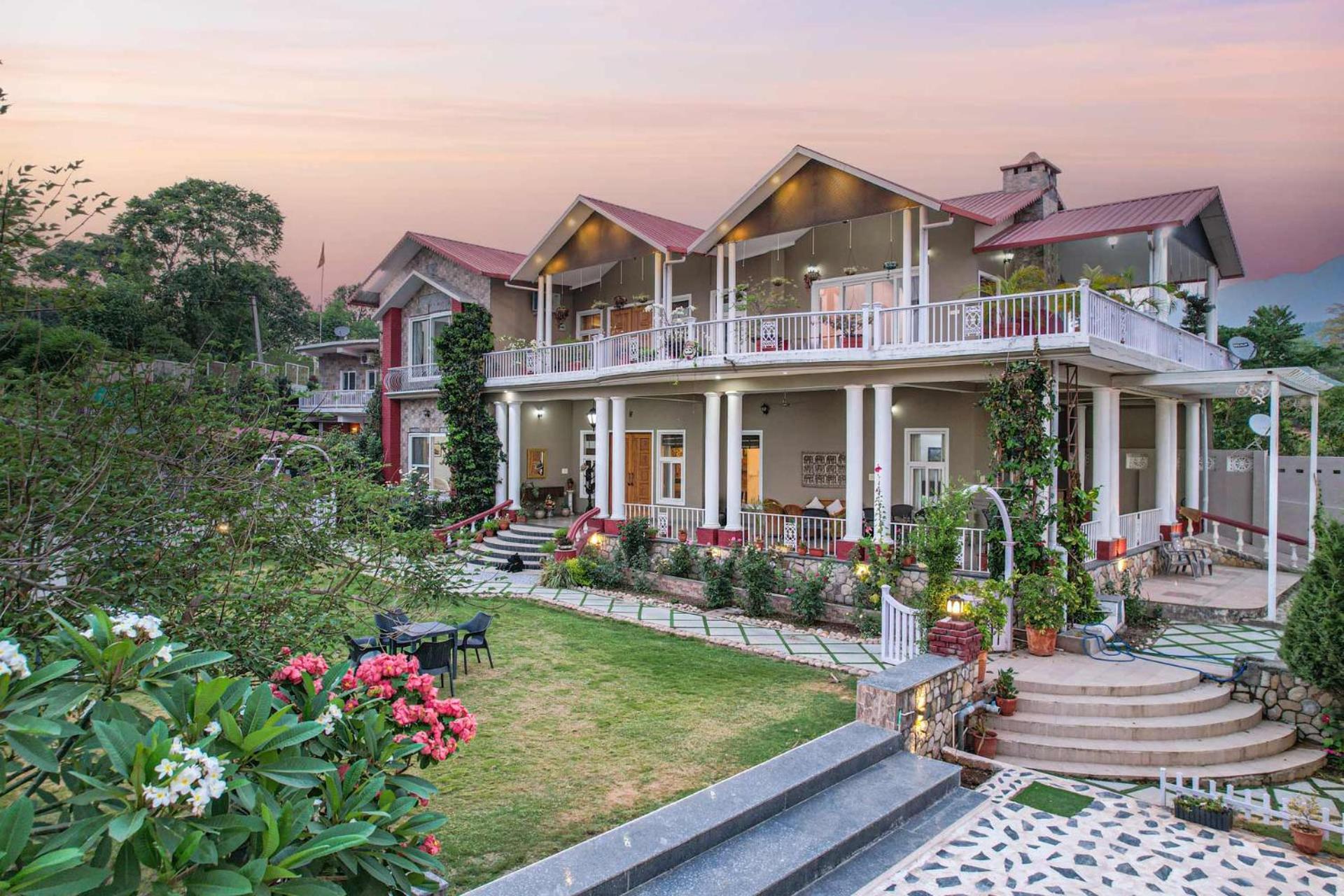 Stayvista At Silveroaks Cottage Dehradun Bagian luar foto